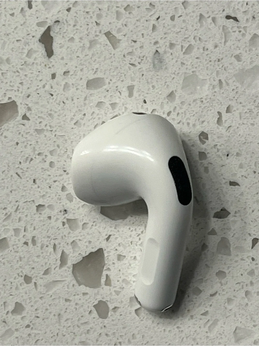Apple AirPods 4 (4th Gen) ANC A3056 Replacement Earbud Left Side Only